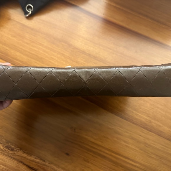 Chanel Large Vintage Clutch - Picture 3 of 5
